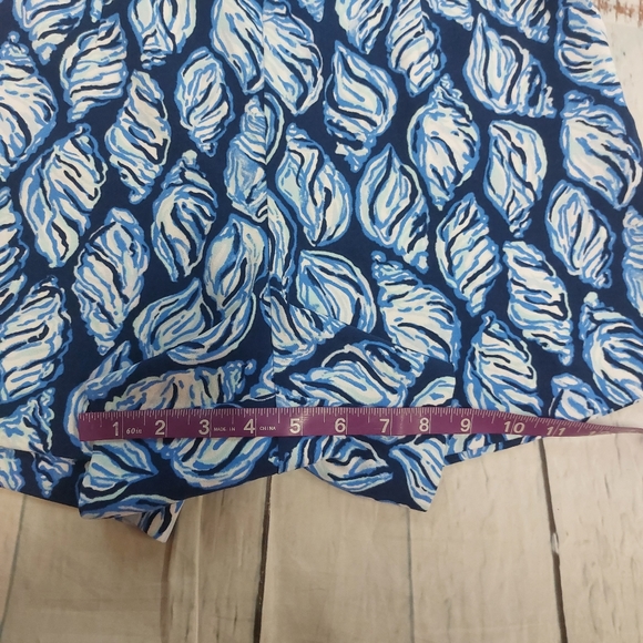 Lilly Pulitzer tropical bright loose fit shorts - Picture 2 of 9